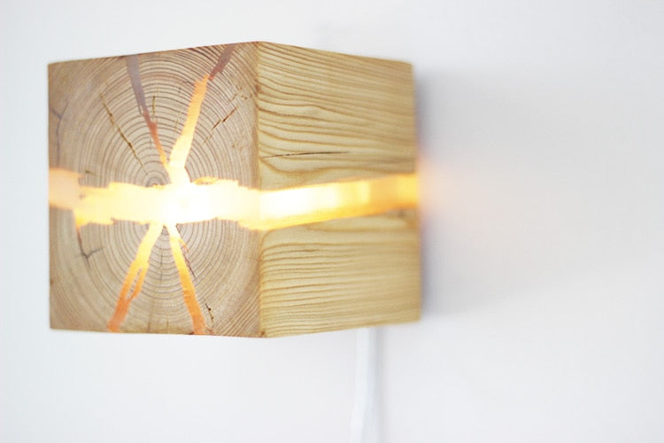 Cracked Wood Cube Light