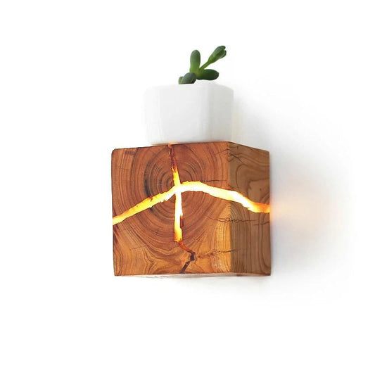 Cracked Wood Cube Light